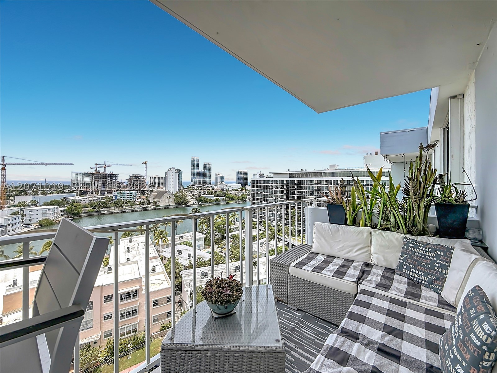 6900 Bay Dr #11G, Miami Beach FL 33141