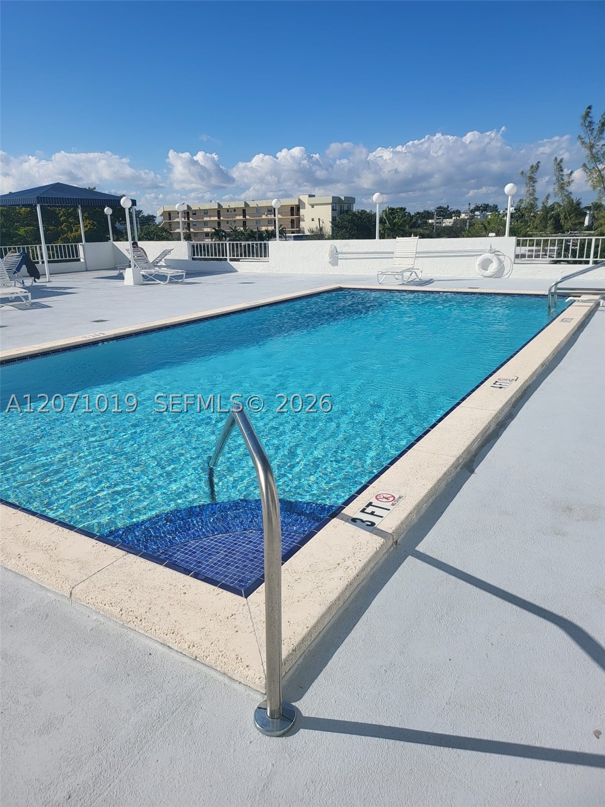 6900 Bay Dr #11G, Miami Beach FL 33141