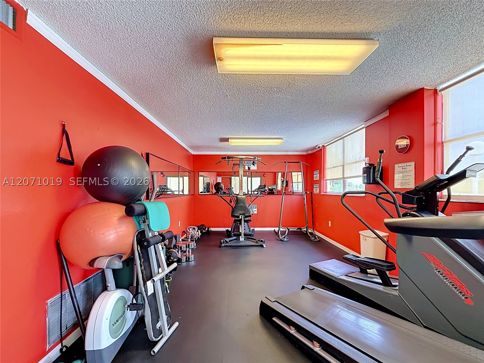 6900 Bay Dr #11G, Miami Beach FL 33141