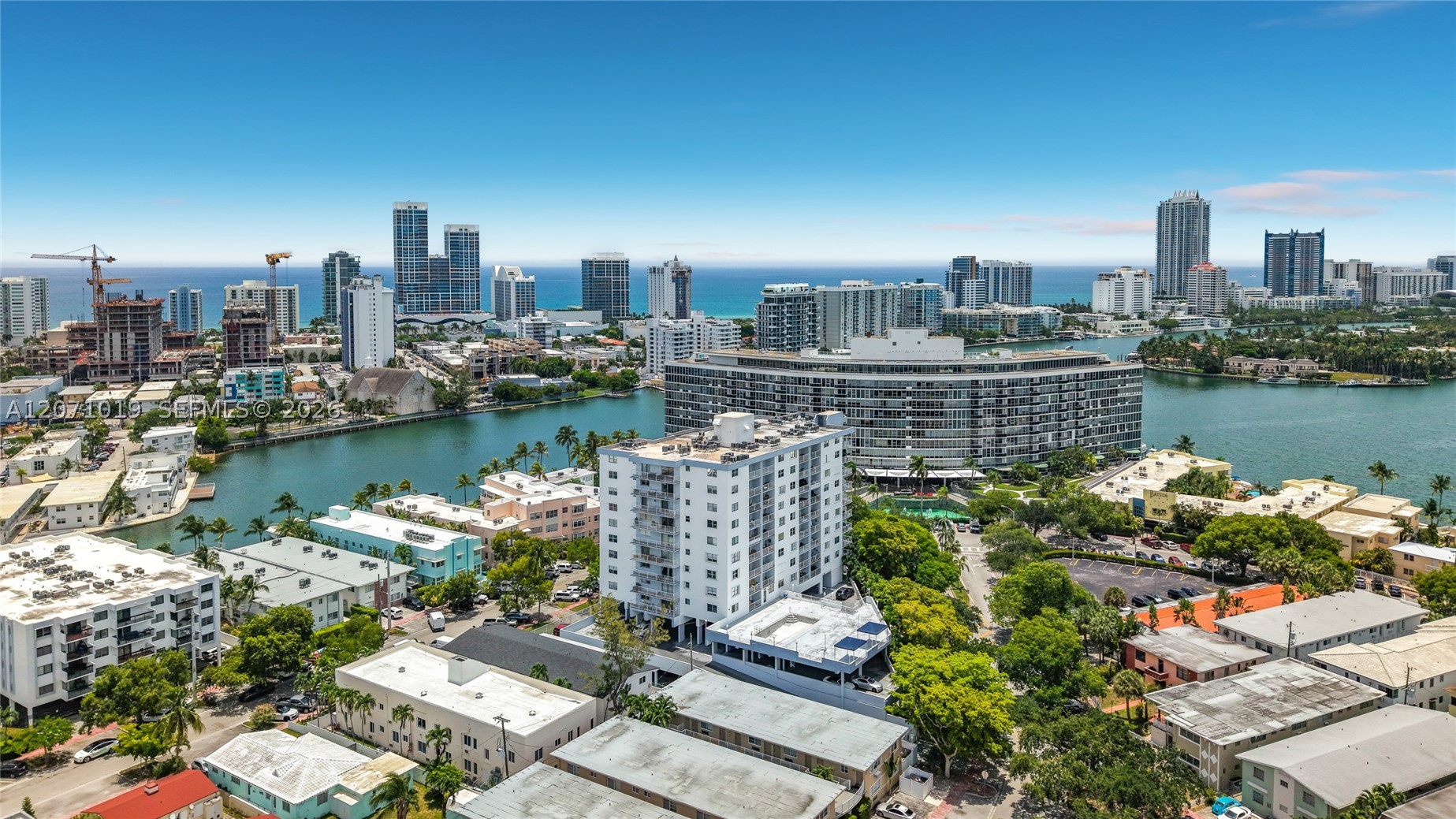 6900 Bay Dr #11G, Miami Beach FL 33141