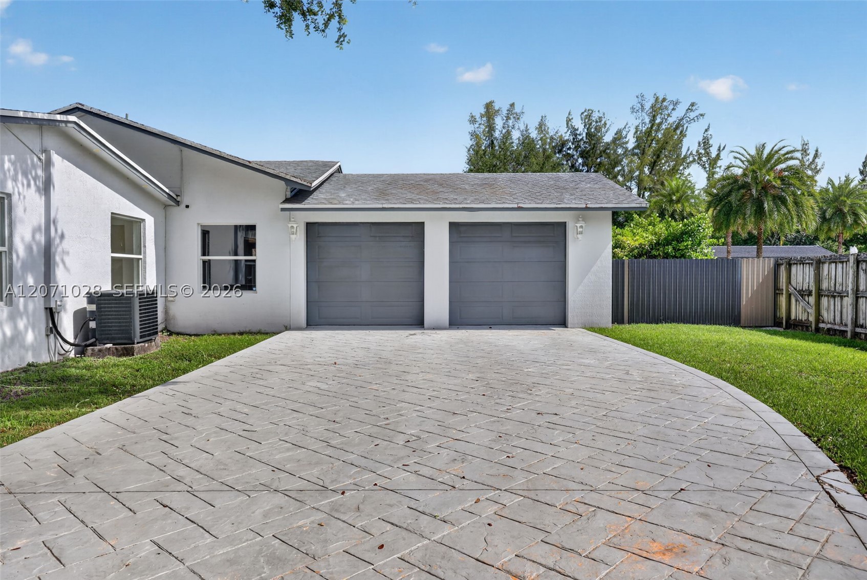 10890 SW 95th St, Miami FL 33176