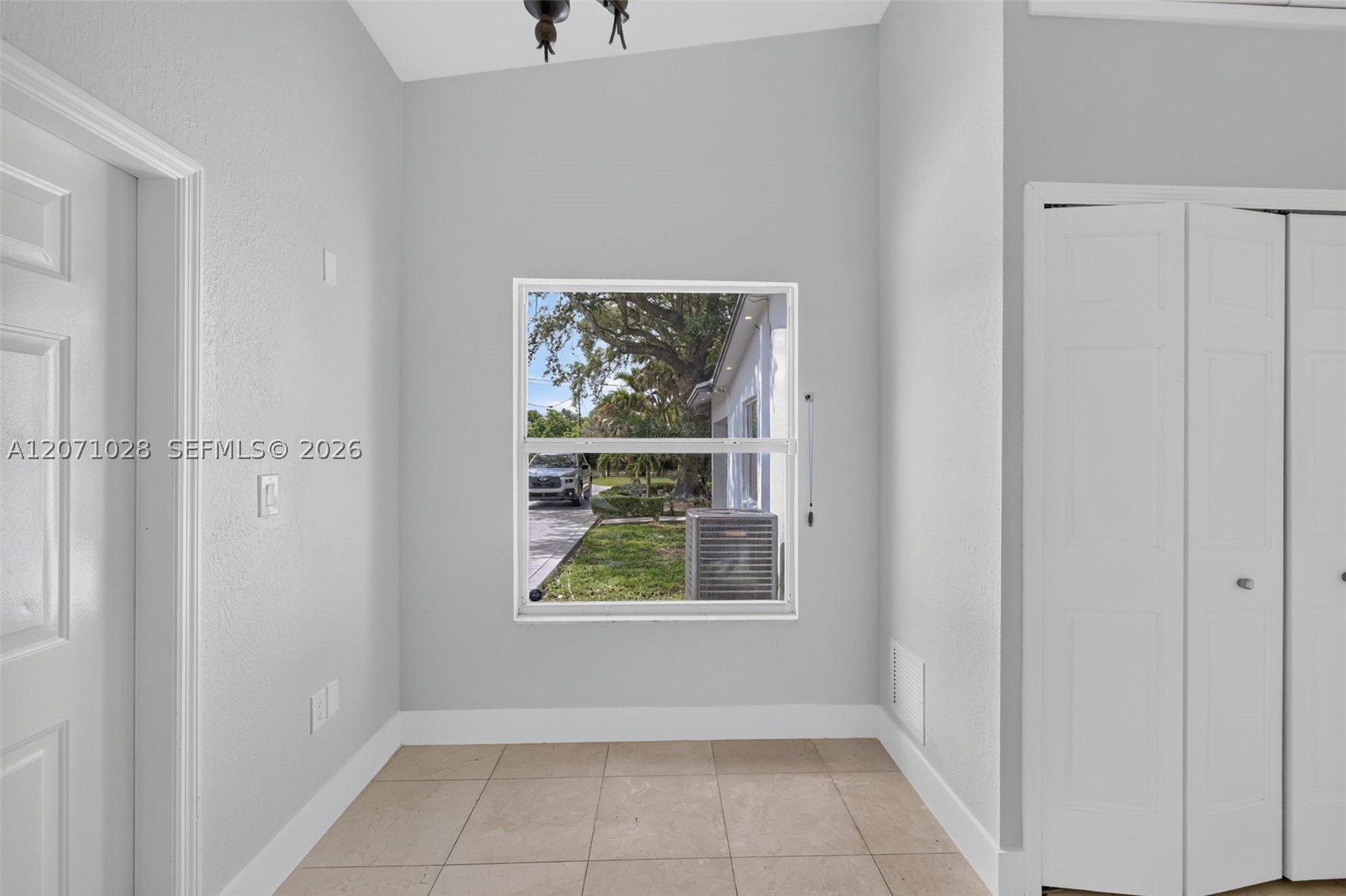 10890 SW 95th St, Miami FL 33176
