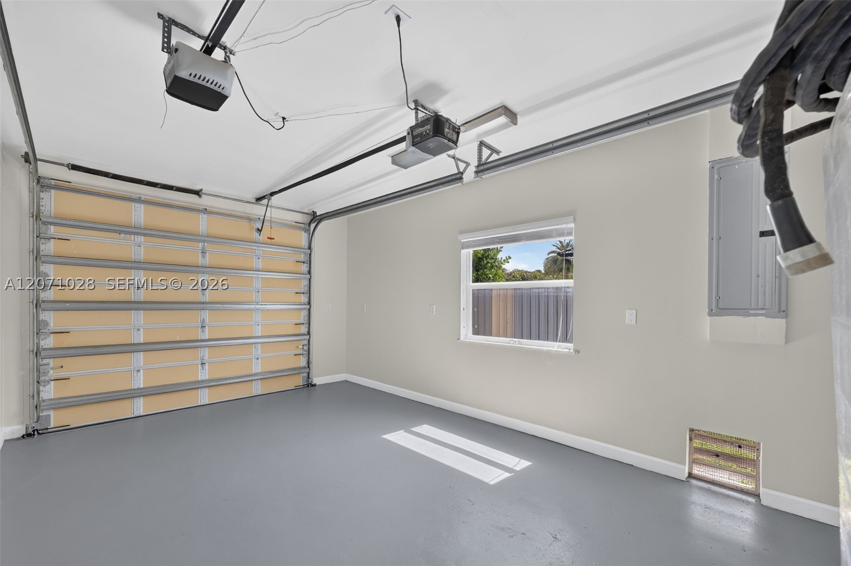 10890 SW 95th St, Miami FL 33176