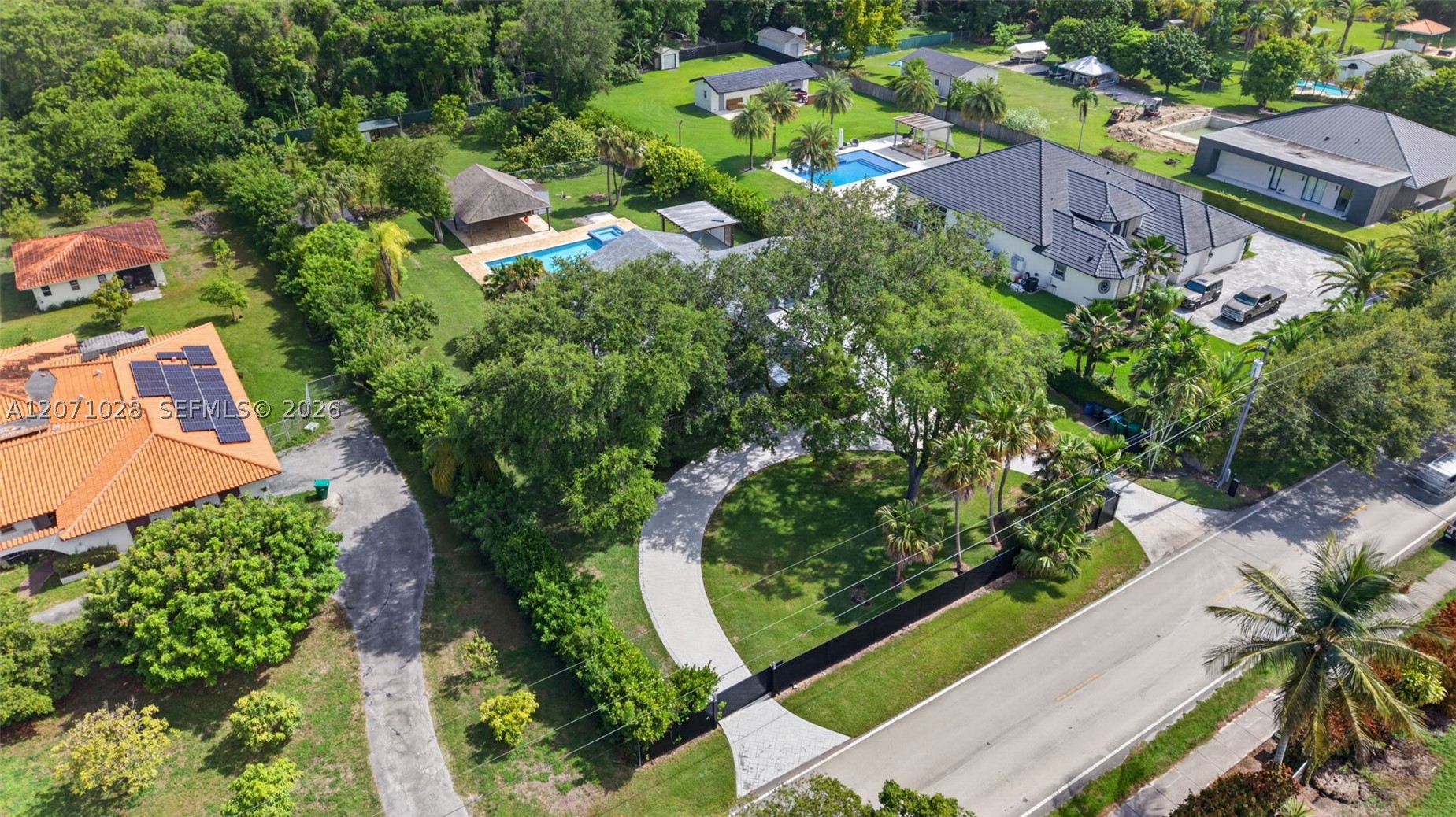 10890 SW 95th St, Miami FL 33176
