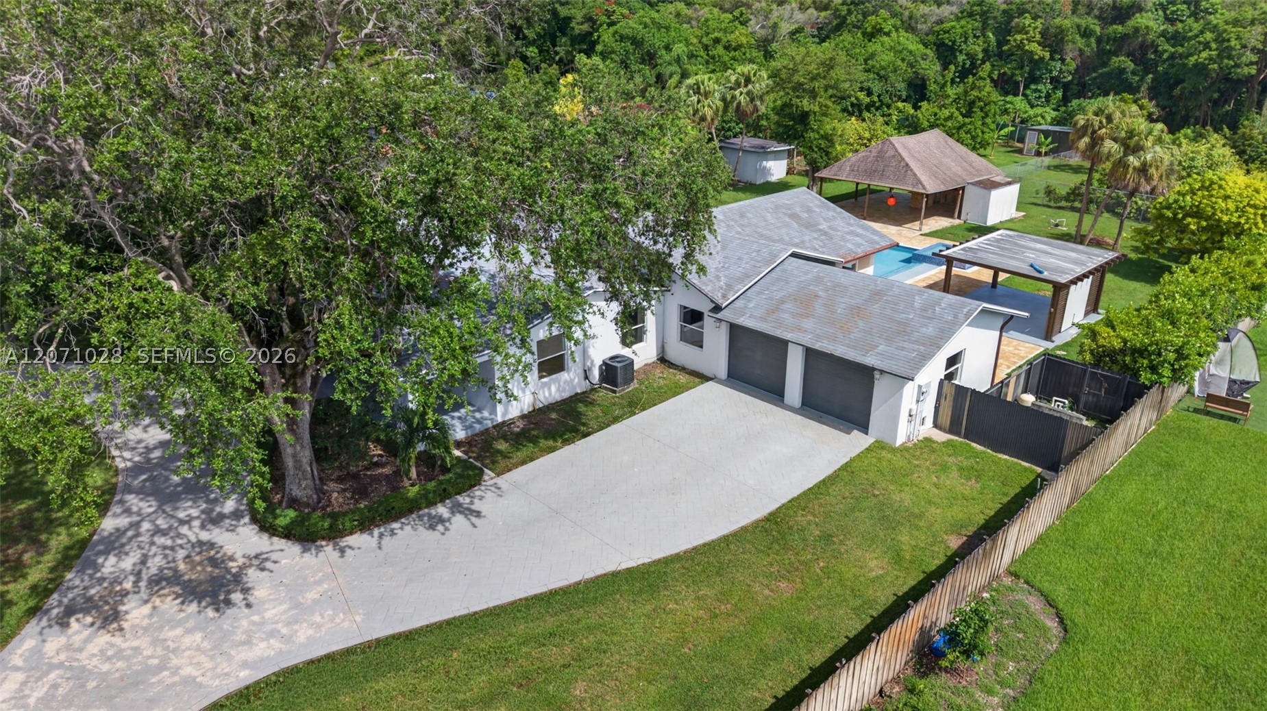 10890 SW 95th St, Miami FL 33176