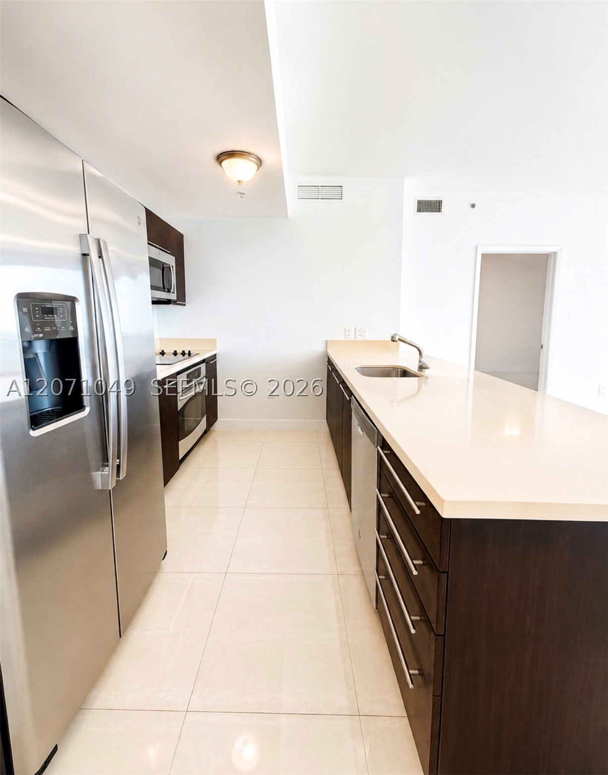 90 SW 3rd St #3408, Miami FL 33130