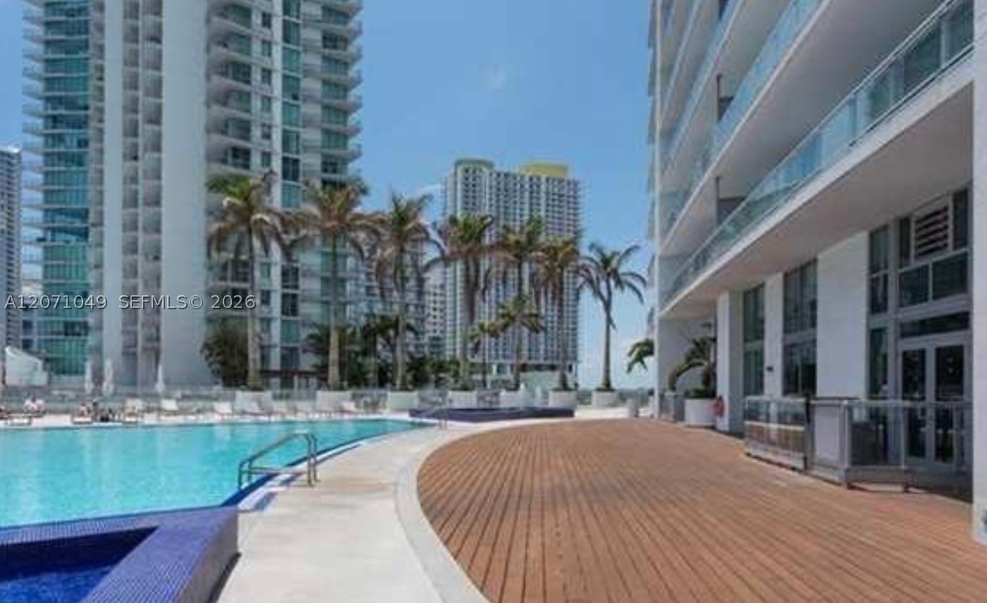 90 SW 3rd St #3408, Miami FL 33130