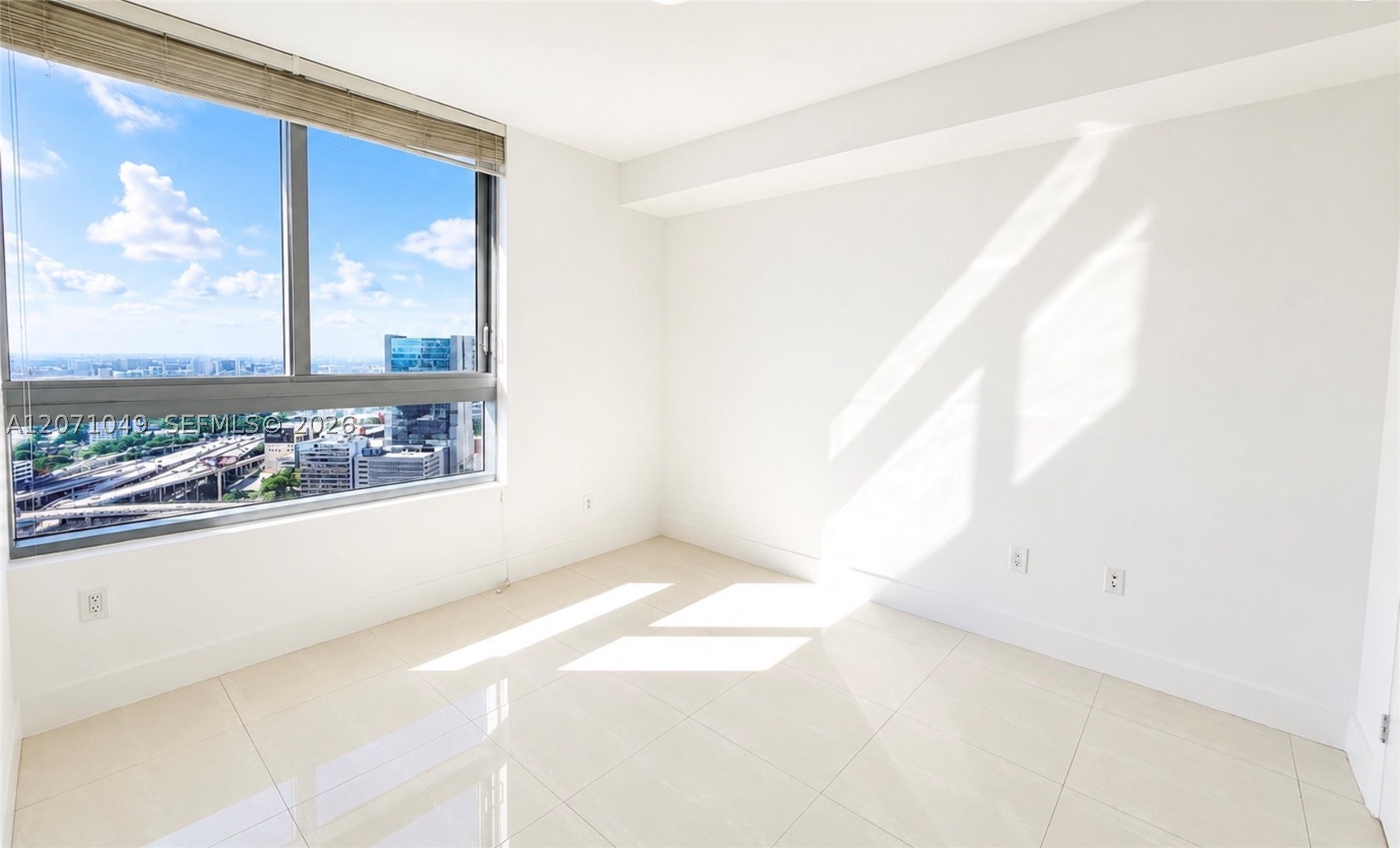 90 SW 3rd St #3408, Miami FL 33130