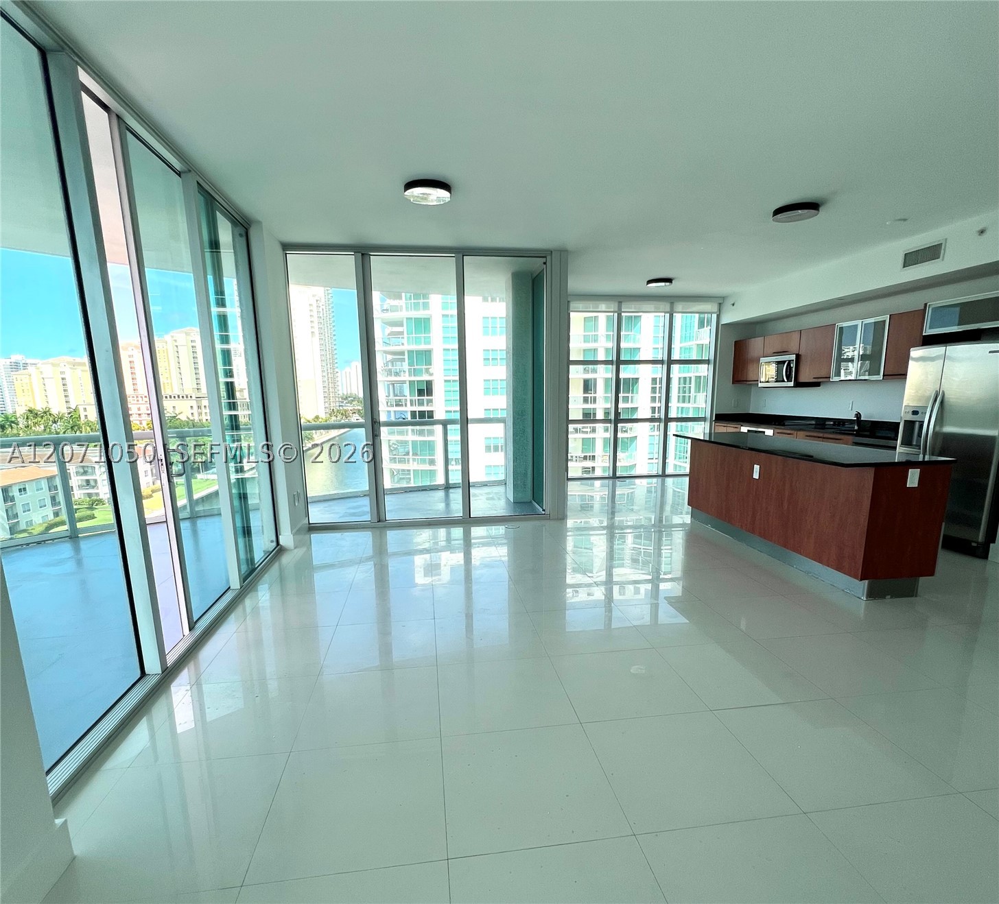 3131 NE 188th St  #1-801, Aventura FL 33180