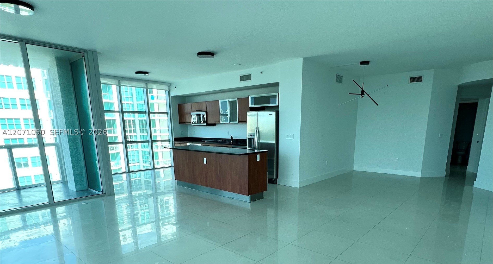 3131 NE 188th St  #1-801, Aventura FL 33180