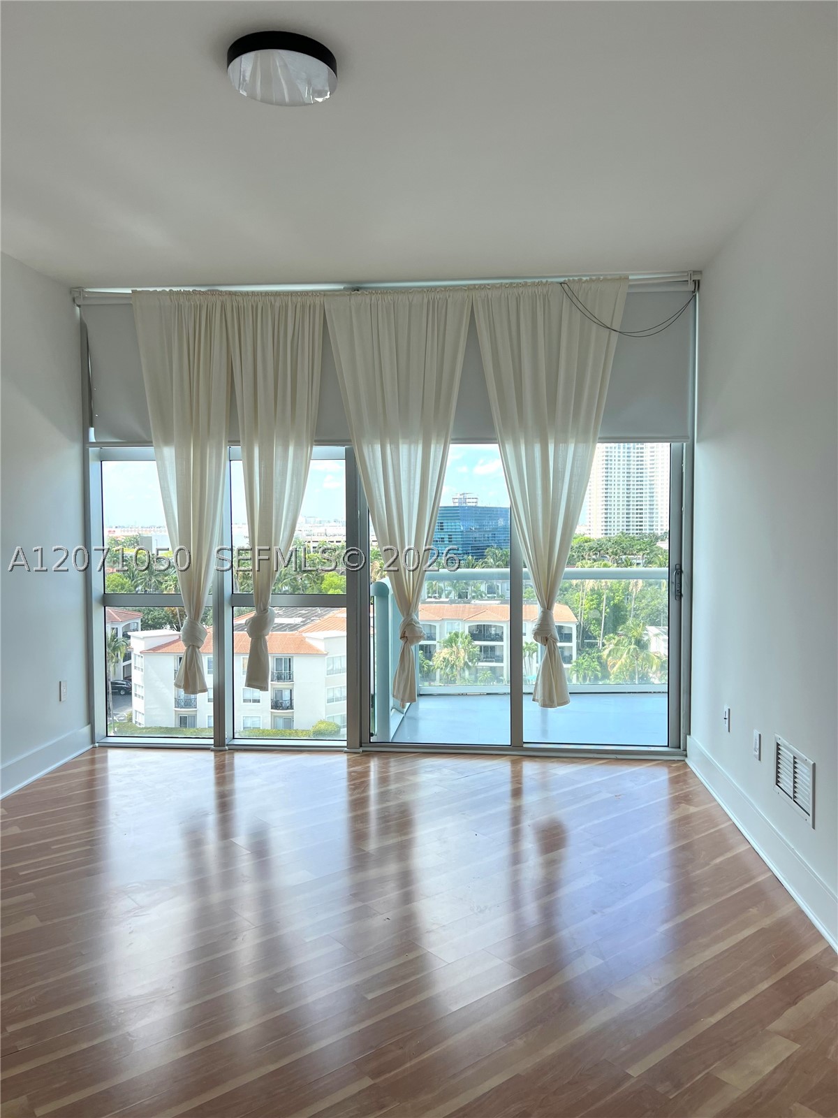 3131 NE 188th St  #1-801, Aventura FL 33180