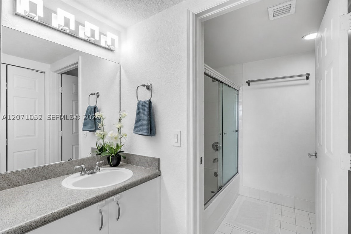 816 NW 11th St #607, Miami FL 33136