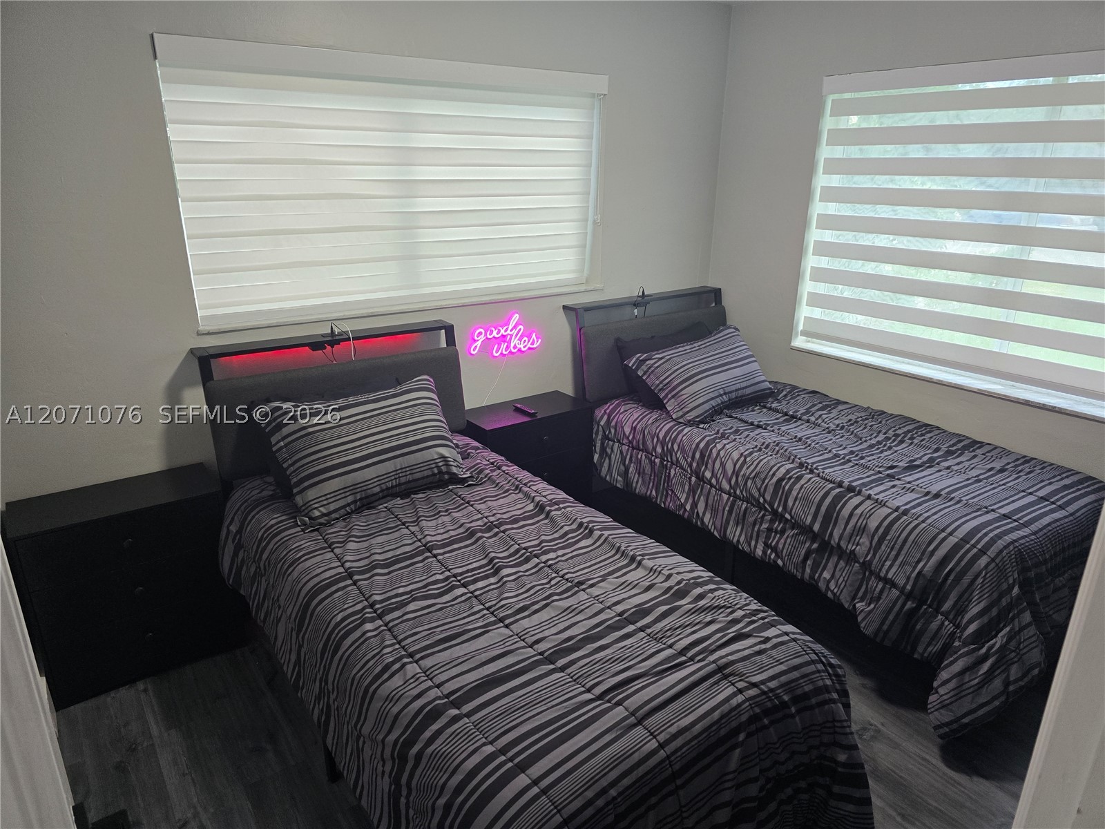 9551 SW 49th St, Miami FL 33165