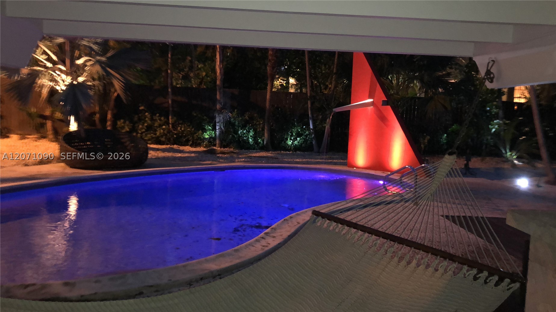 3596 Main Hwy, Miami FL 33133