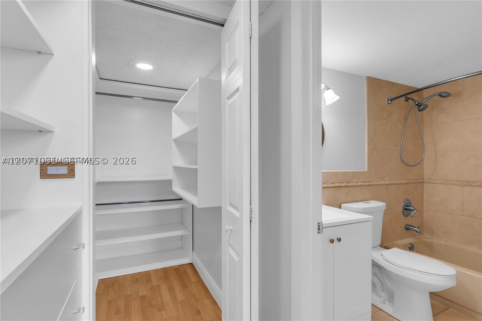 5055 NW 7th St #504, Miami FL 33126