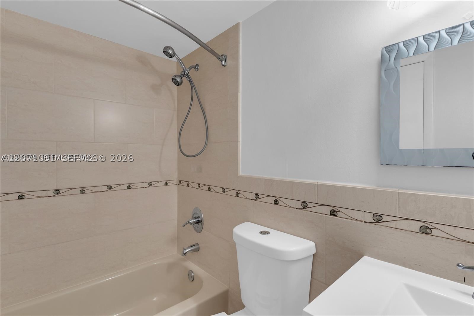 5055 NW 7th St #504, Miami FL 33126