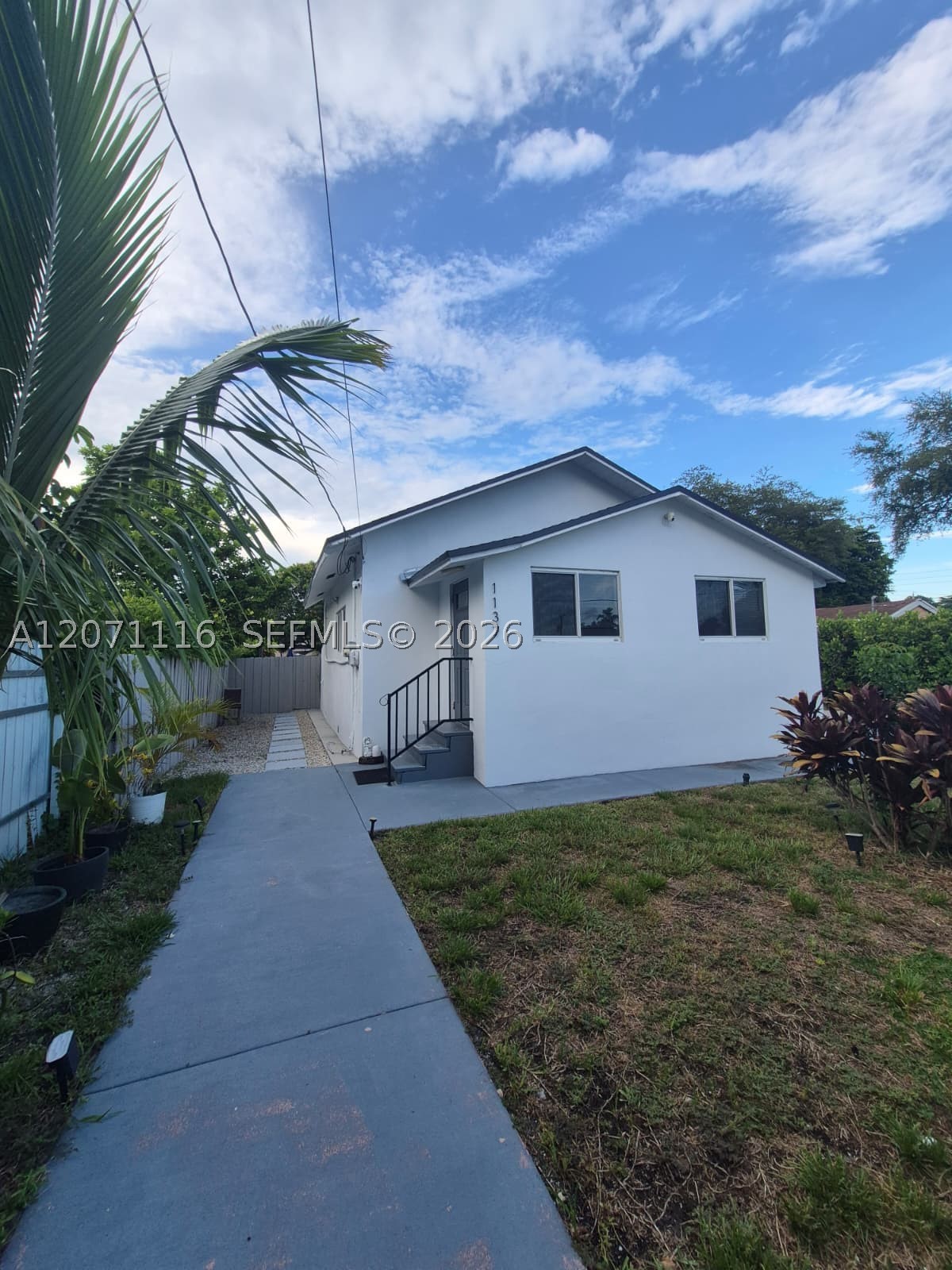 1137 NW 55th St, Miami FL 33127