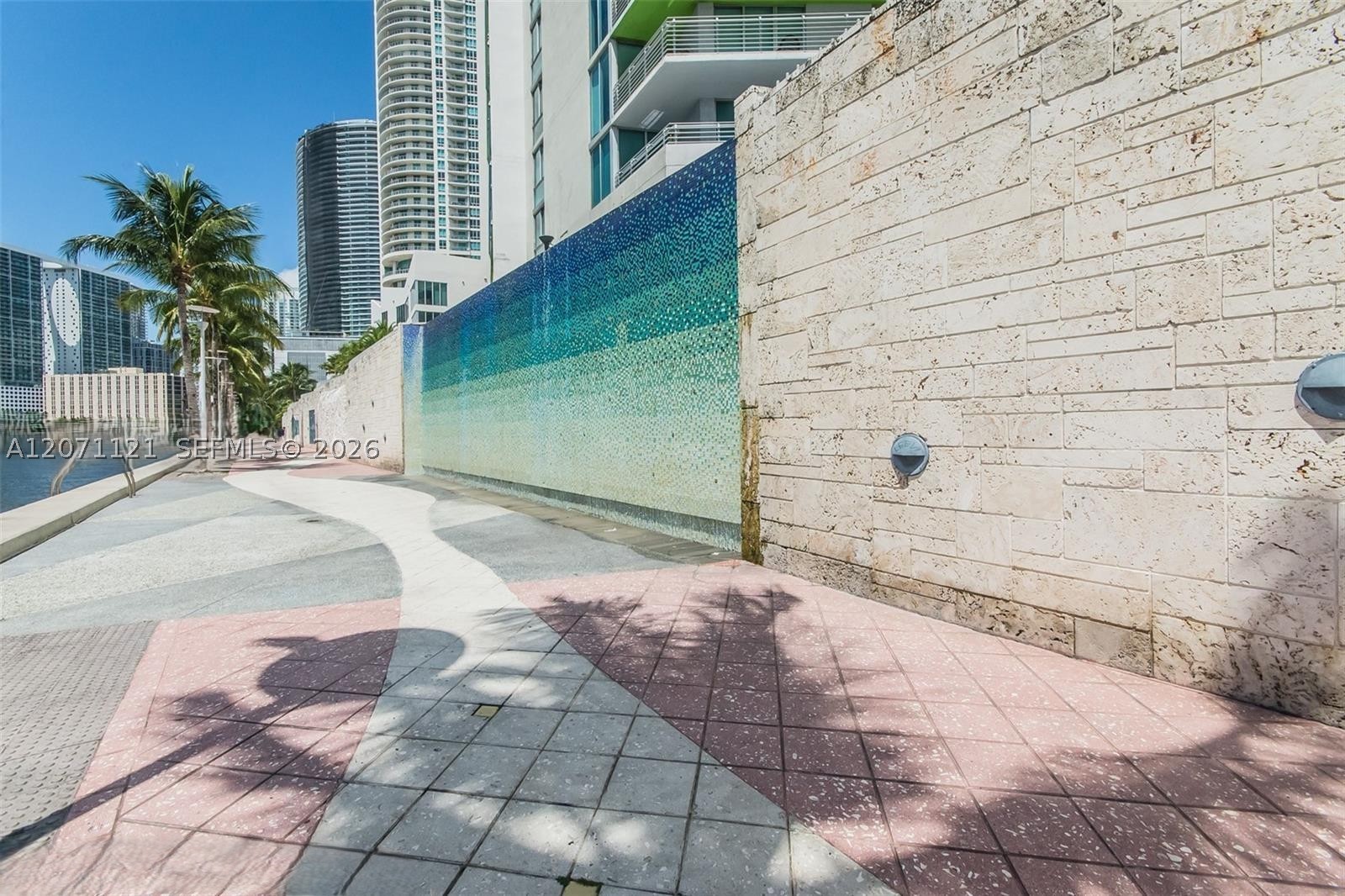 335 S Biscayne Blvd #1500, Miami FL 33131
