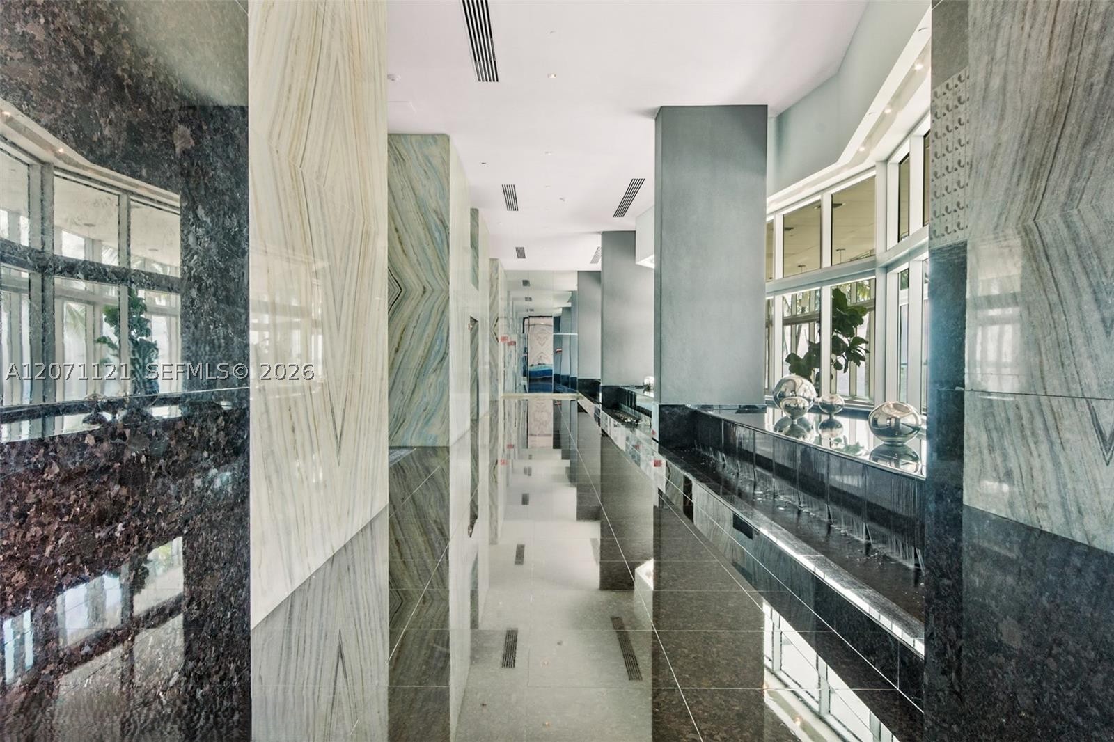 335 S Biscayne Blvd #1500, Miami FL 33131