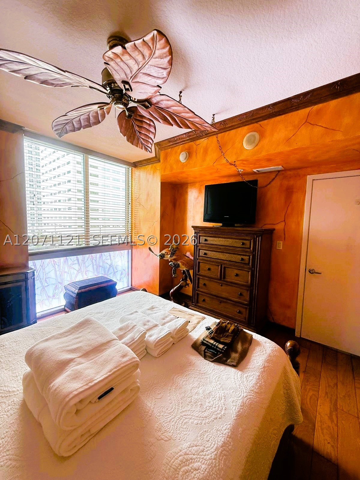 335 S Biscayne Blvd #1500, Miami FL 33131