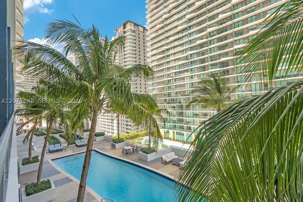 60 SW 13th St #1402, Miami FL 33130
