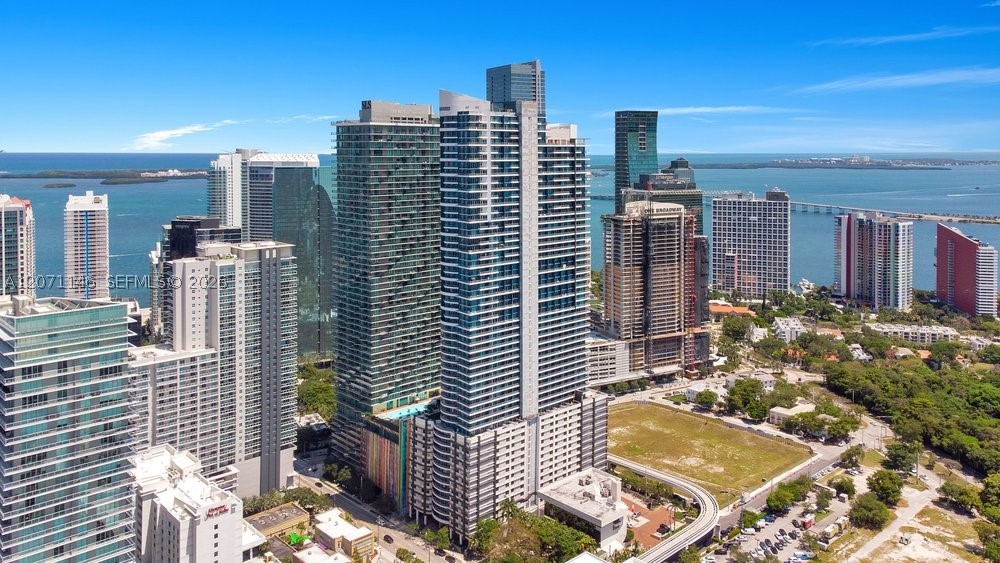 60 SW 13th St #1402, Miami FL 33130