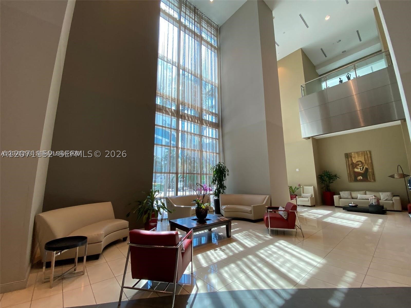 300 S Biscayne Blvd #T-3311, Miami FL 33131