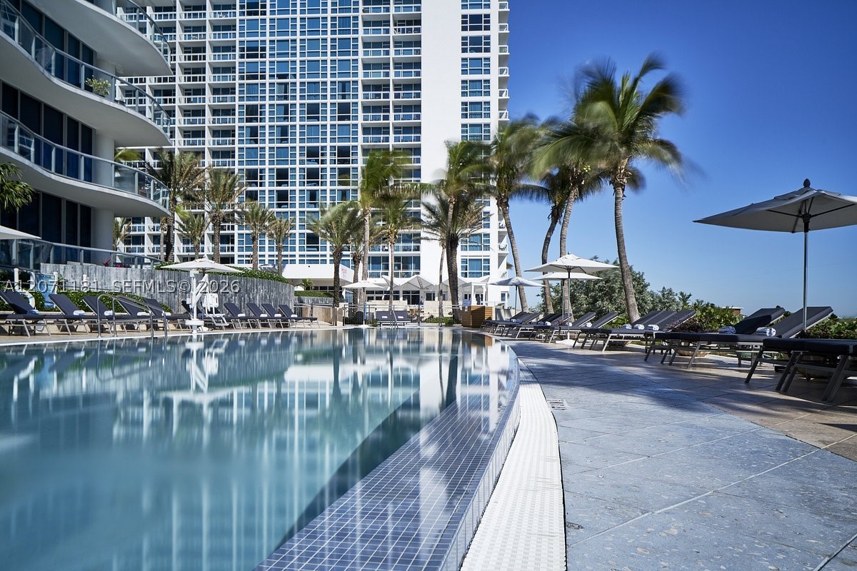 6801 Collins Ave #LPH05, Miami Beach FL 33141