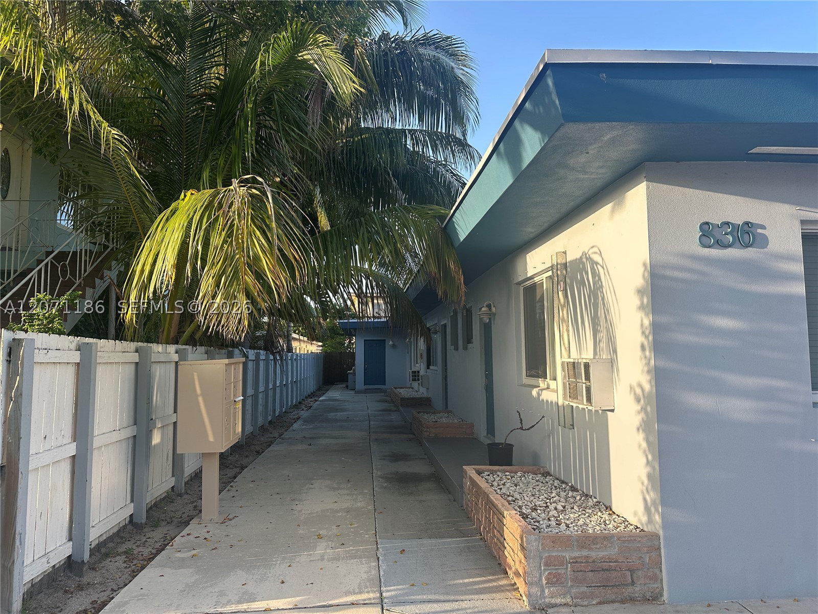 836 81st St #4, Miami Beach FL 33141