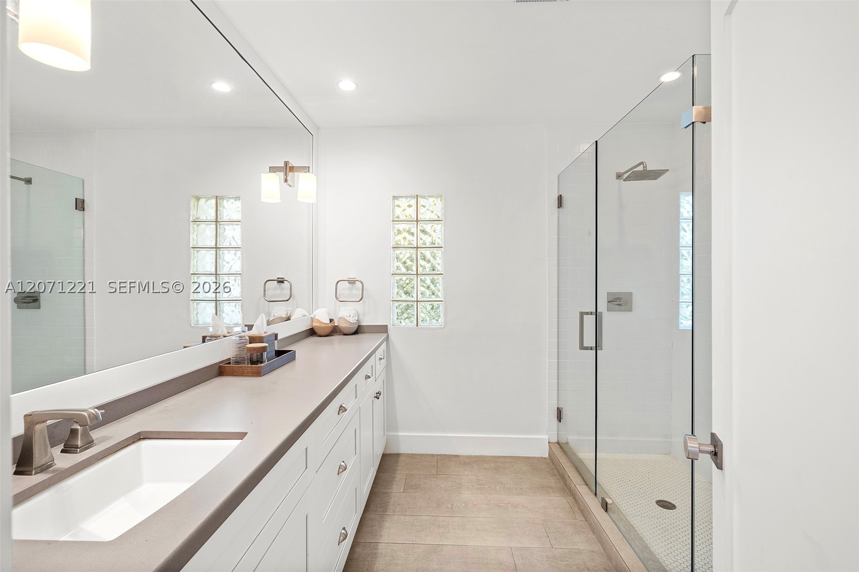 520 S Mashta Dr, Key Biscayne FL 33149