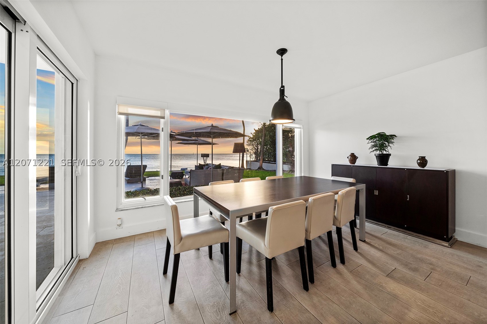 520 S Mashta Dr, Key Biscayne FL 33149