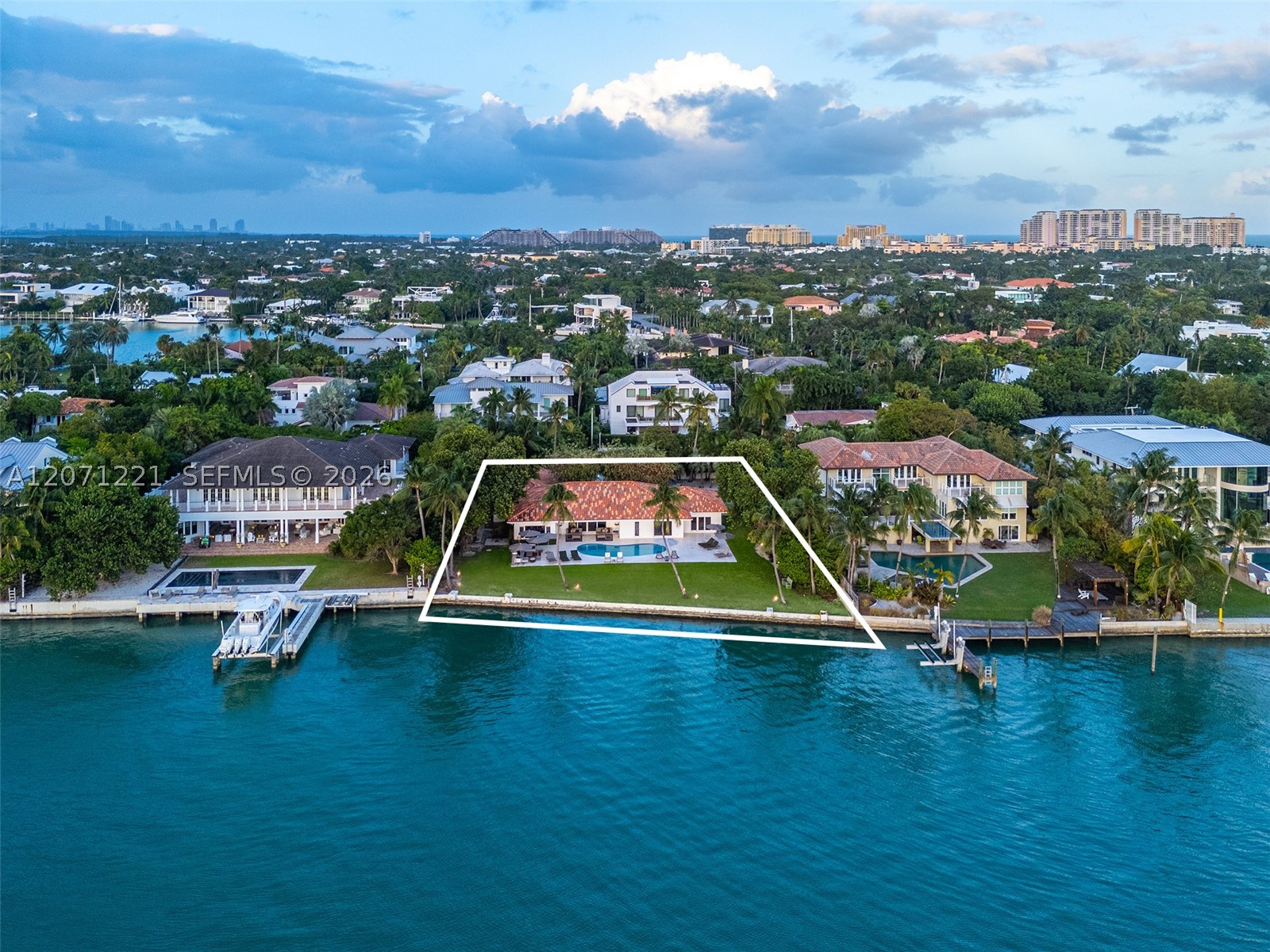 520 S Mashta Dr, Key Biscayne FL 33149