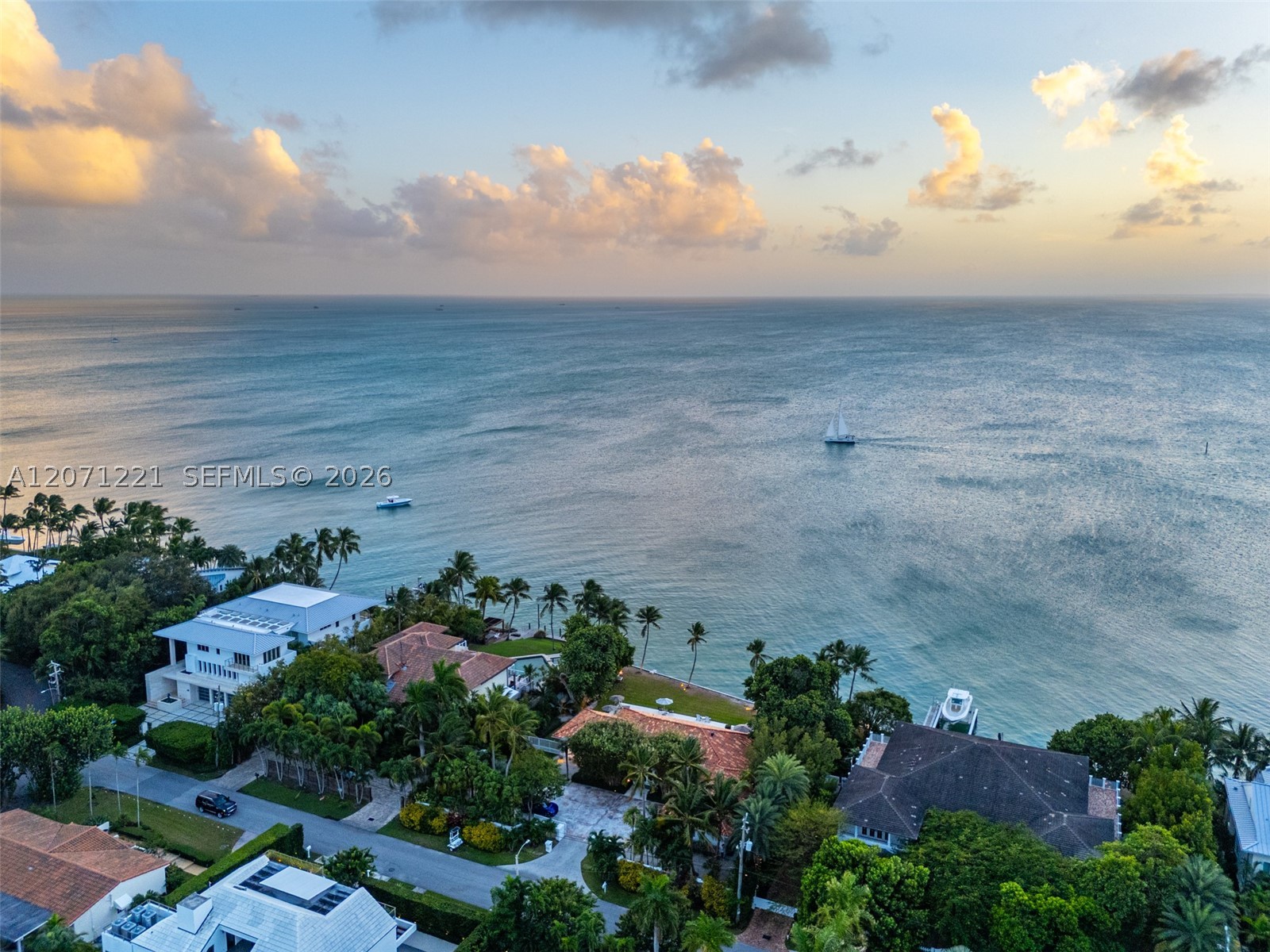 520 S Mashta Dr, Key Biscayne FL 33149