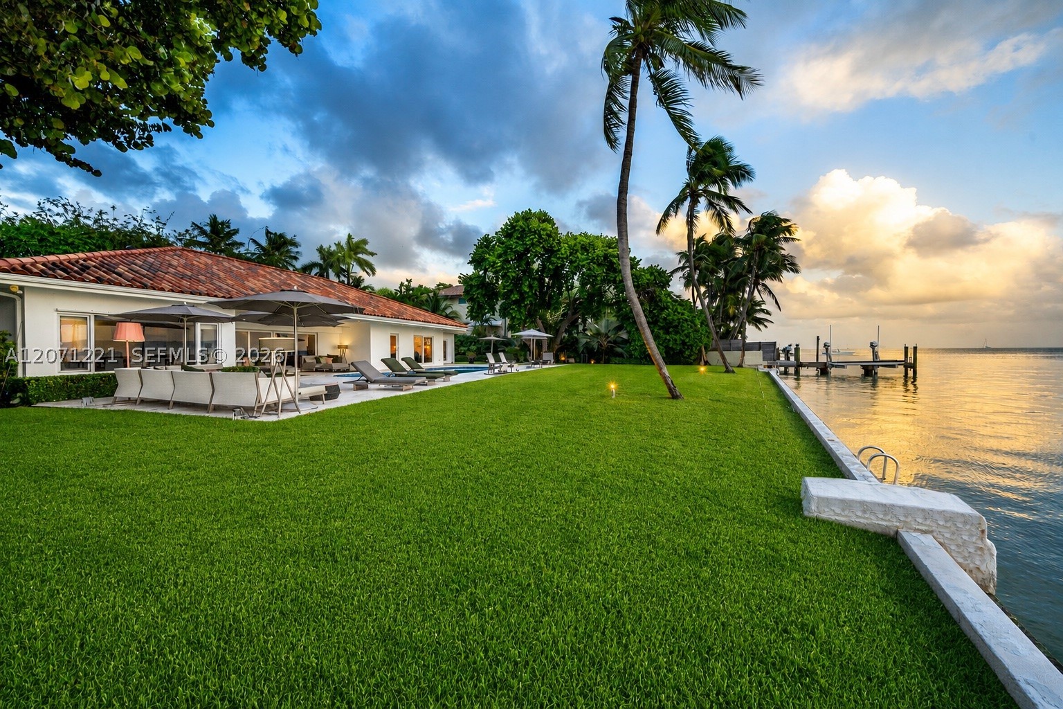 520 S Mashta Dr, Key Biscayne FL 33149