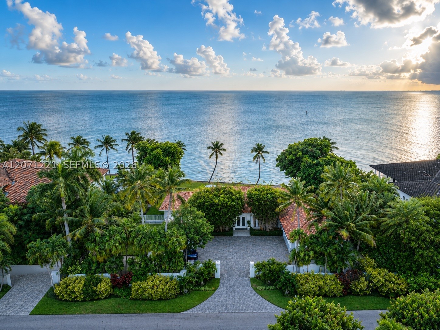 520 S Mashta Dr, Key Biscayne FL 33149