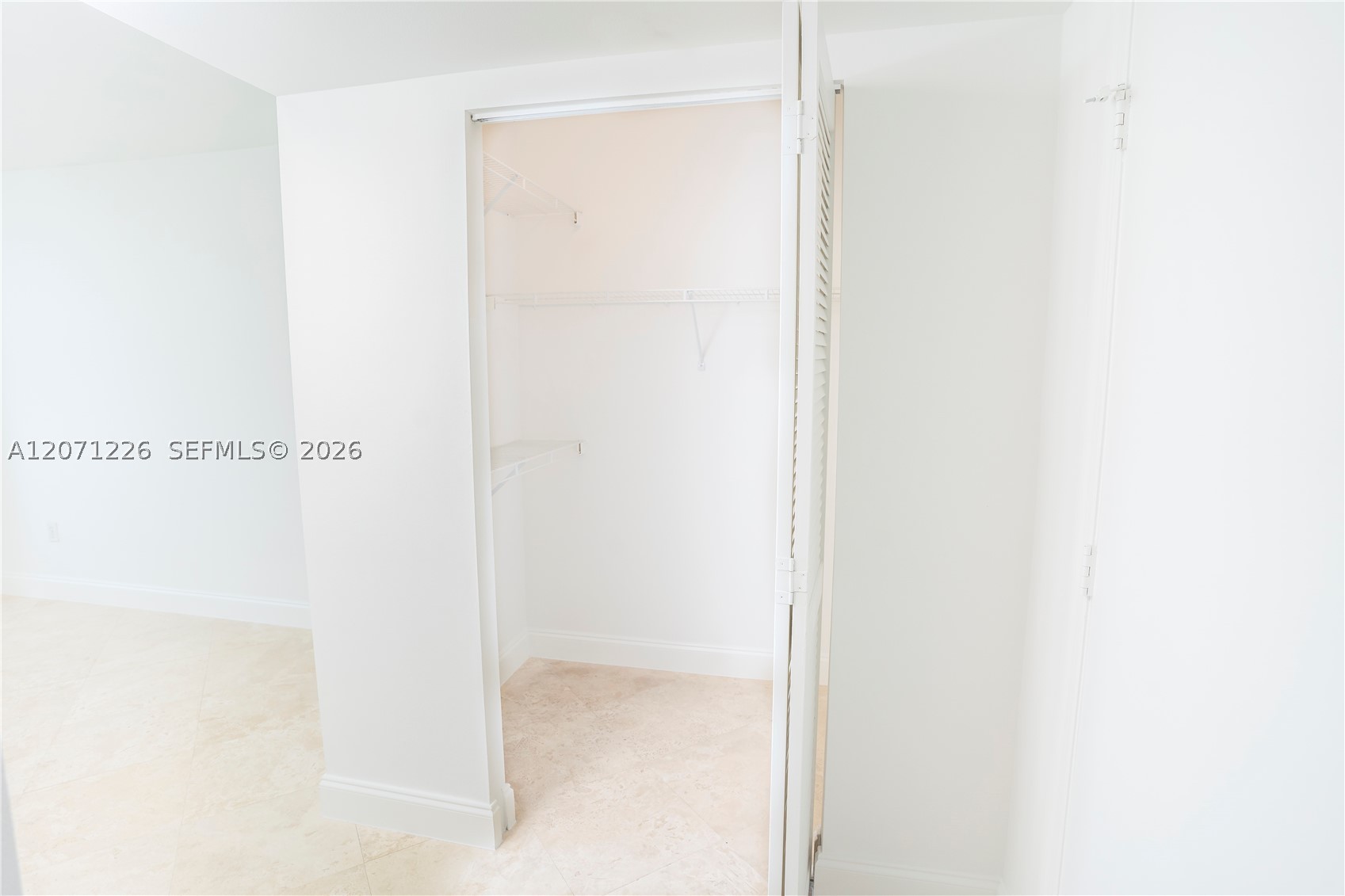 90 Alton Rd #2204, Miami Beach FL 33139