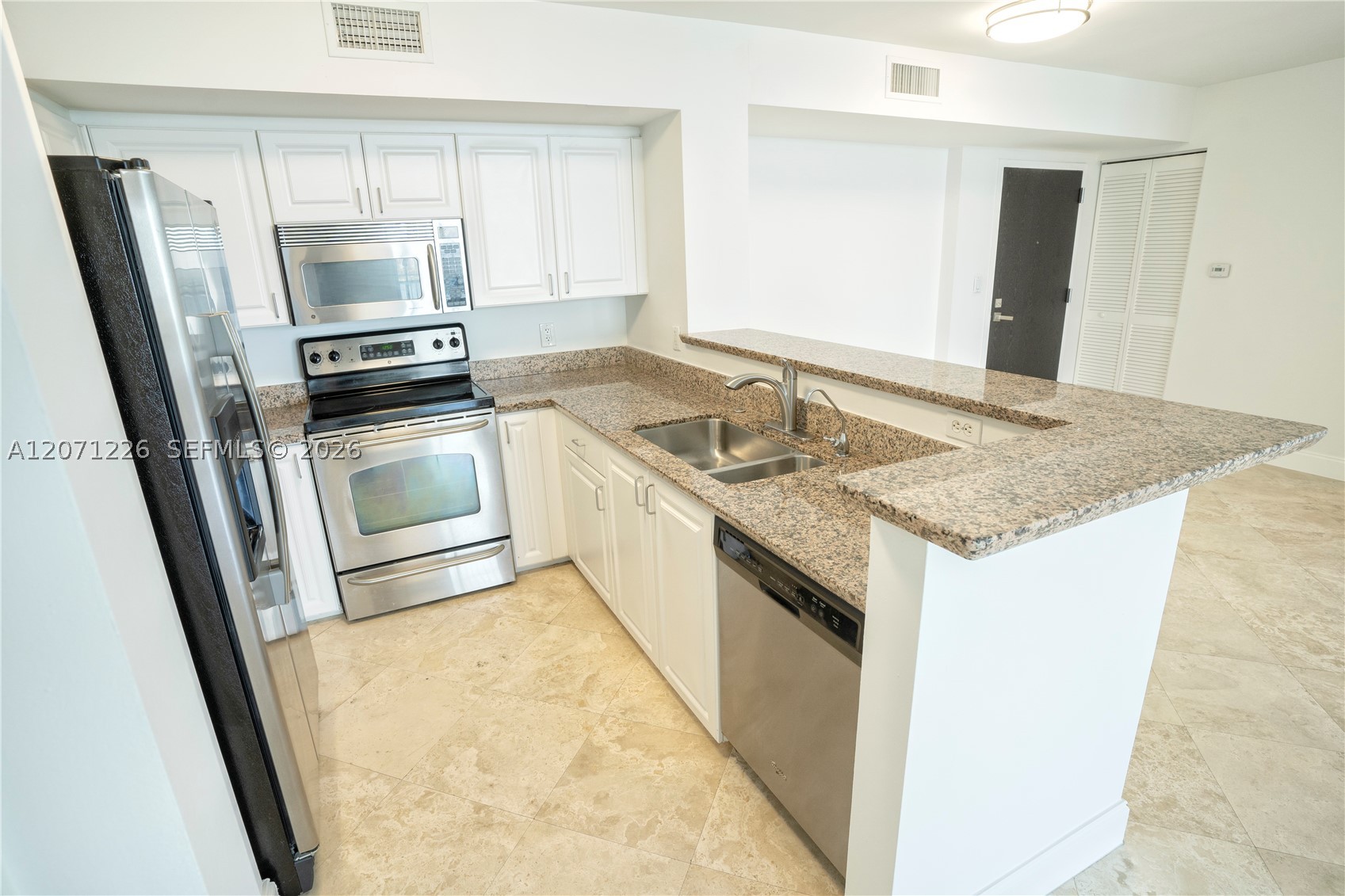 90 Alton Rd #2204, Miami Beach FL 33139