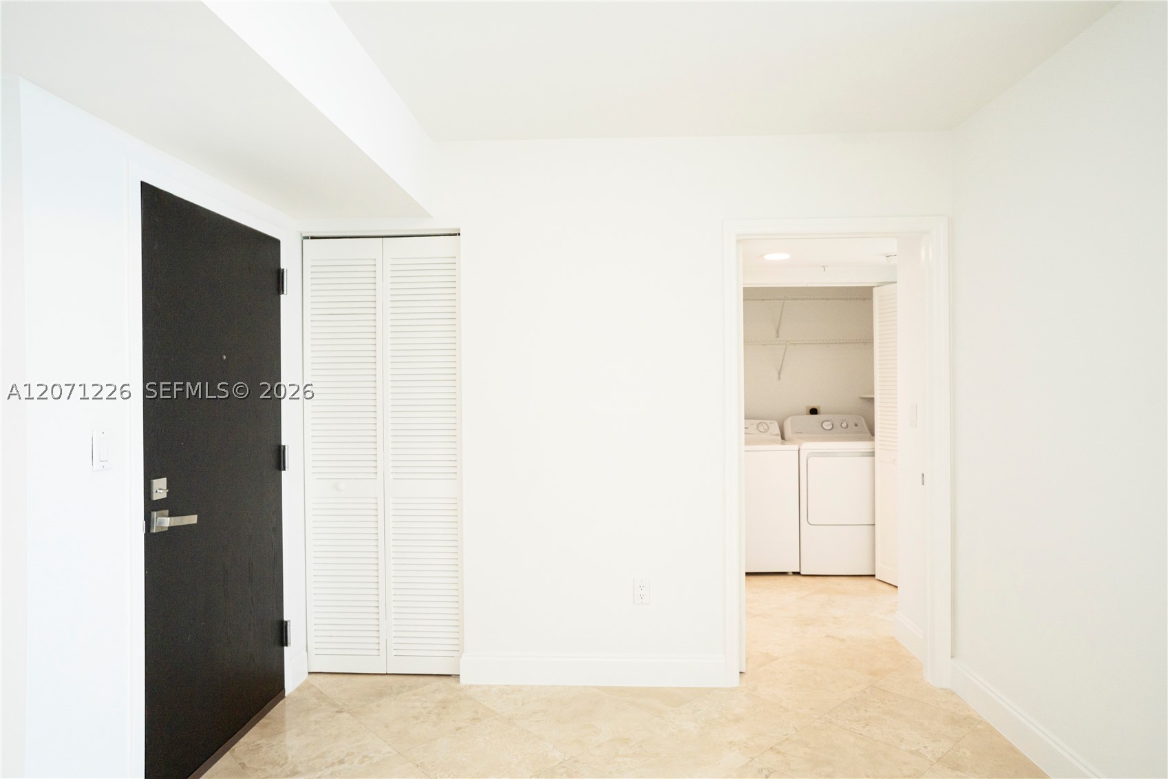 90 Alton Rd #2204, Miami Beach FL 33139