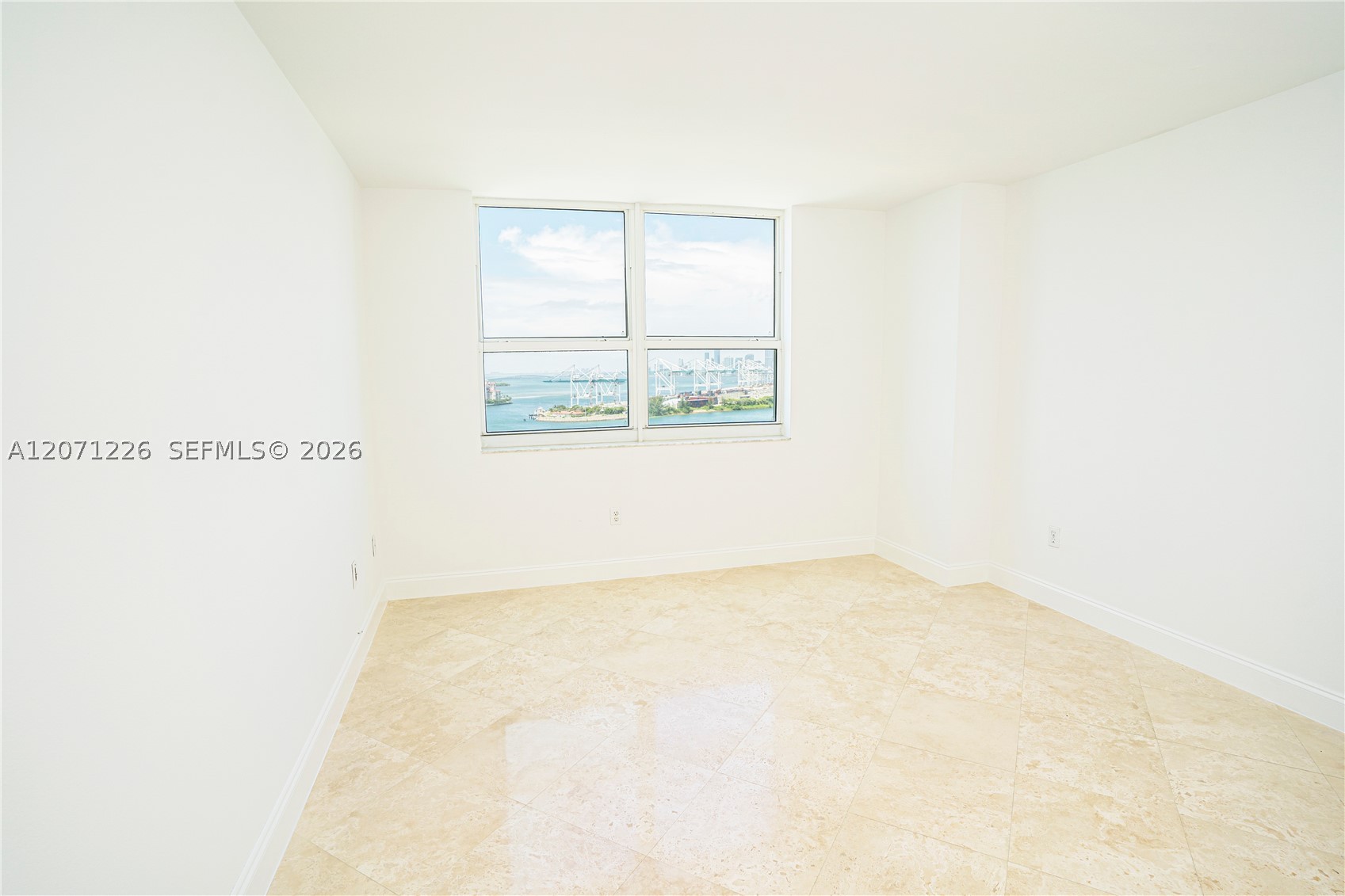 90 Alton Rd #2204, Miami Beach FL 33139
