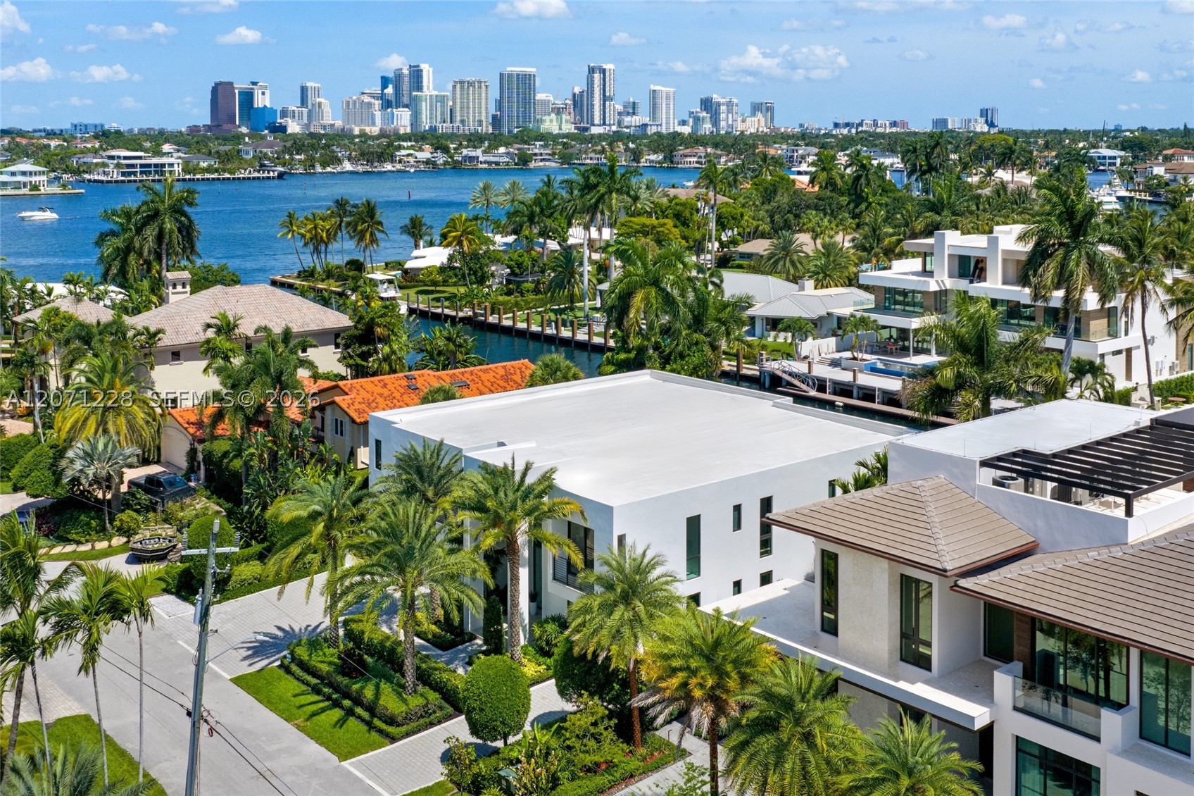 2519 Lucille Dr, Fort Lauderdale FL 33316