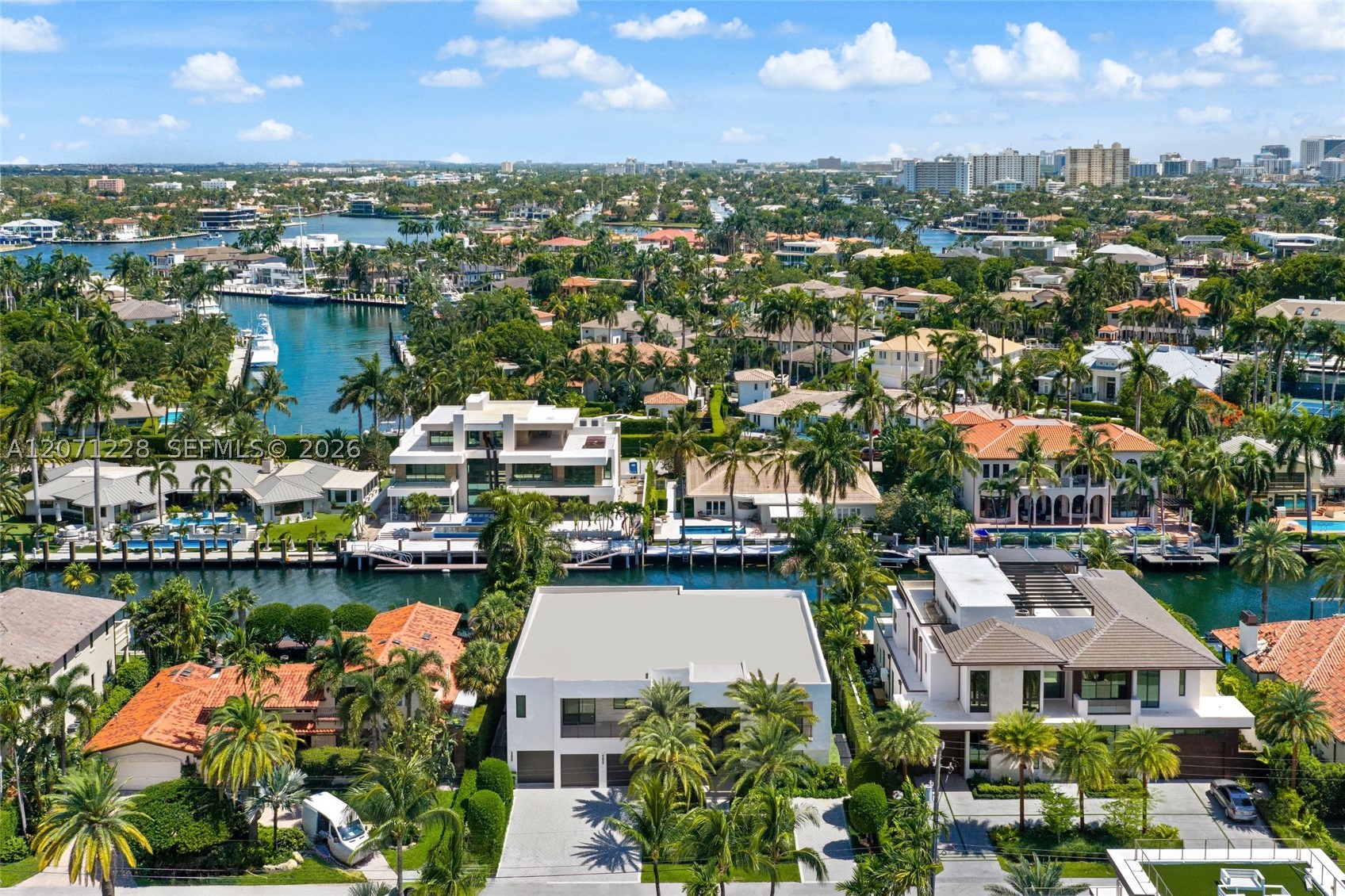 2519 Lucille Dr, Fort Lauderdale FL 33316