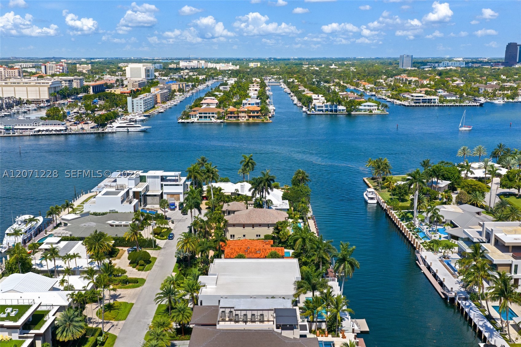 2519 Lucille Dr, Fort Lauderdale FL 33316