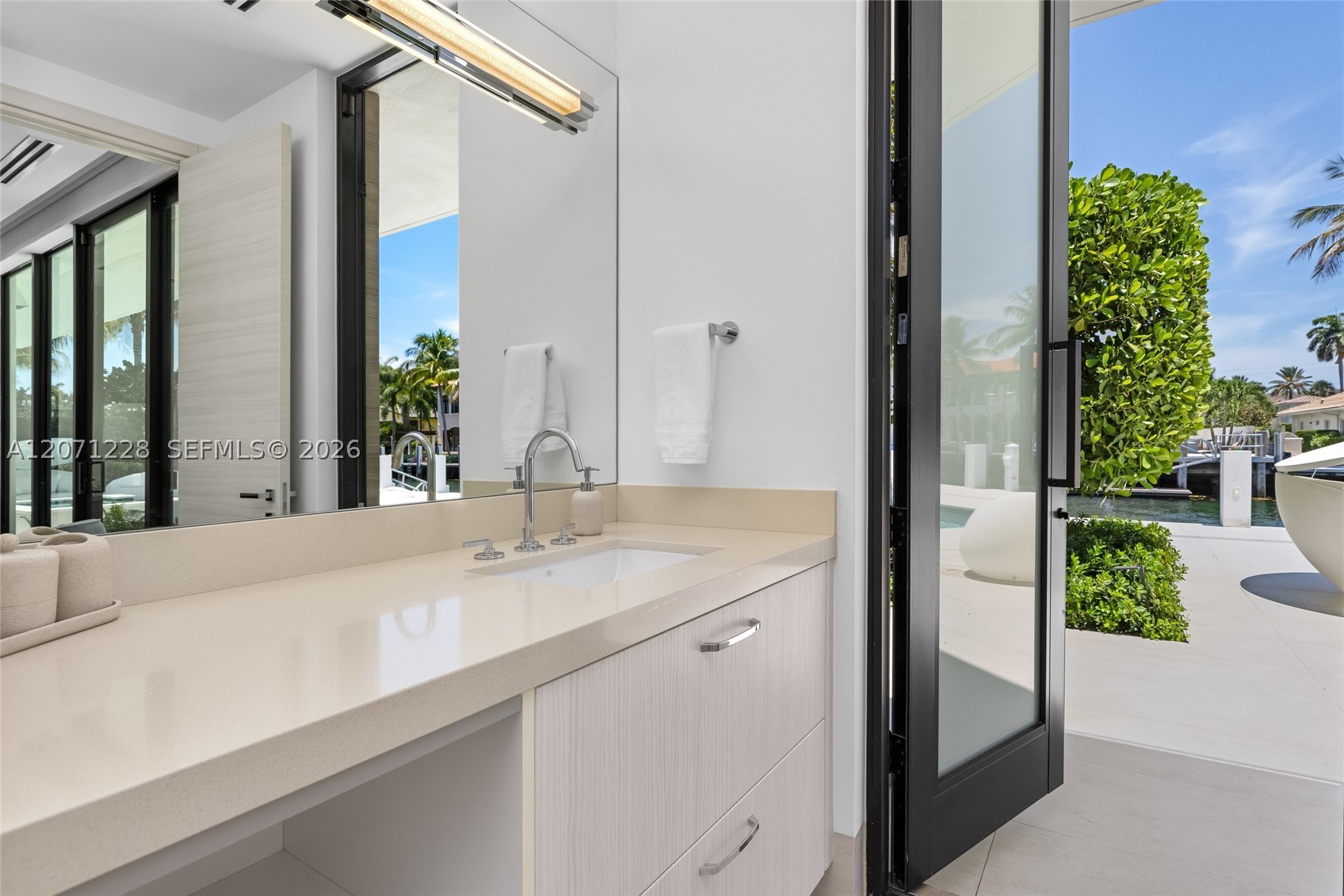 2519 Lucille Dr, Fort Lauderdale FL 33316