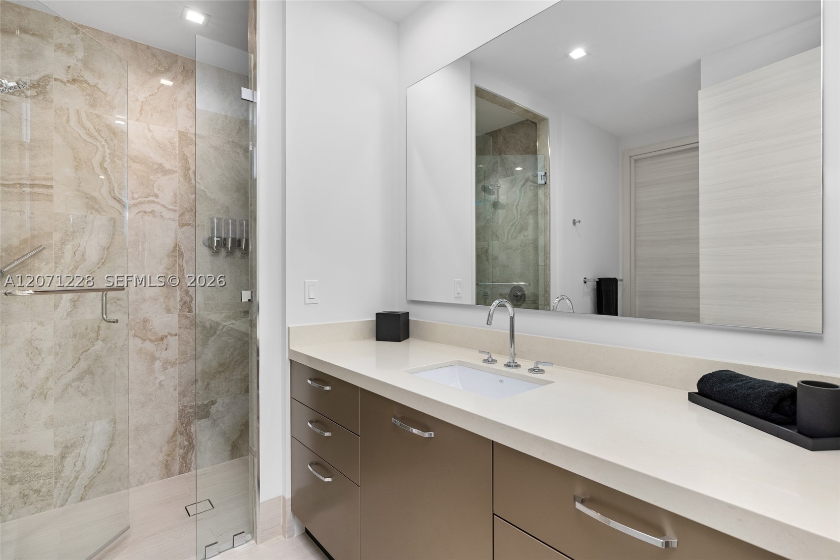 2519 Lucille Dr, Fort Lauderdale FL 33316