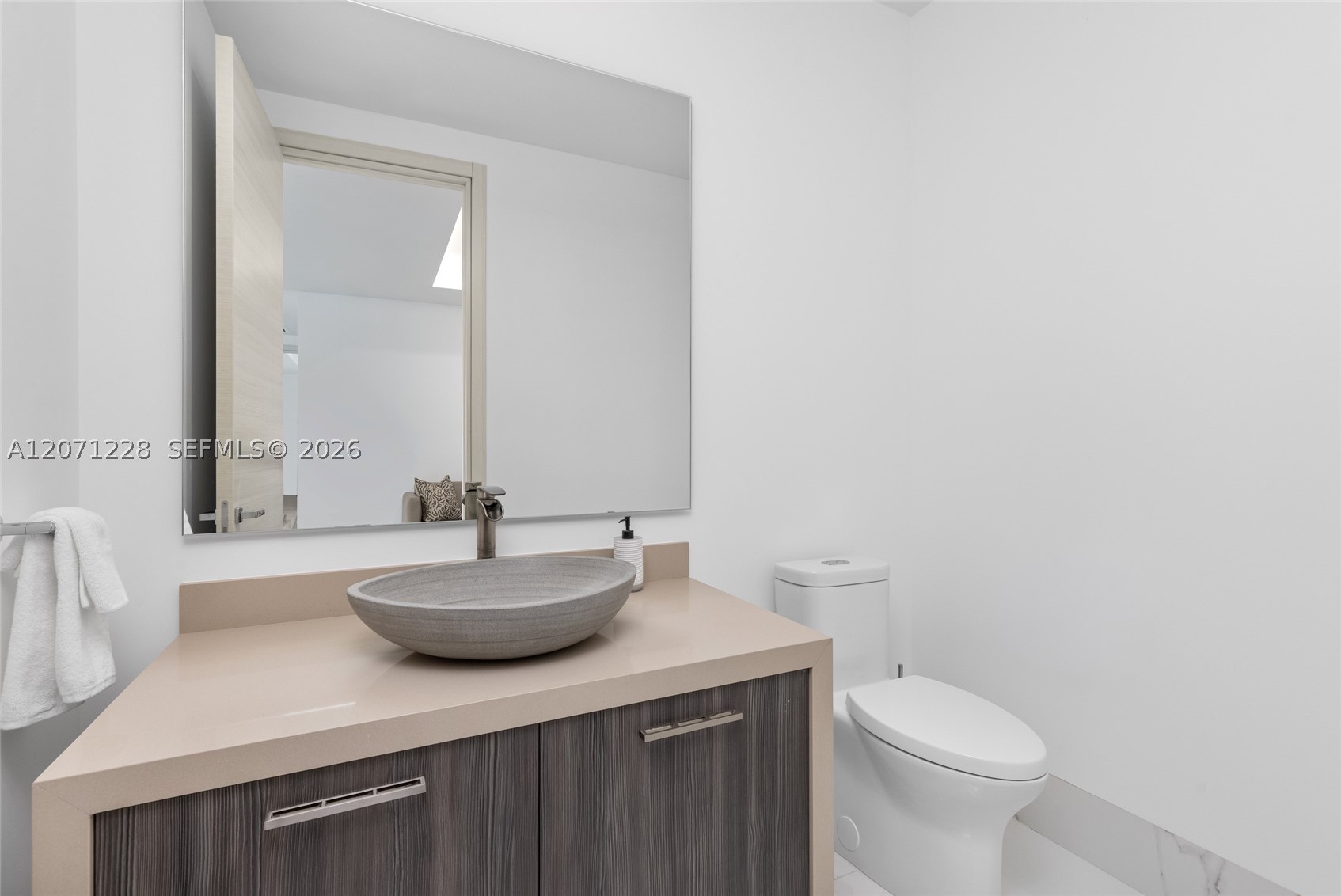 2519 Lucille Dr, Fort Lauderdale FL 33316
