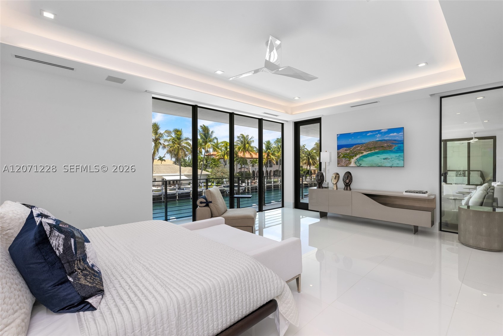 2519 Lucille Dr, Fort Lauderdale FL 33316
