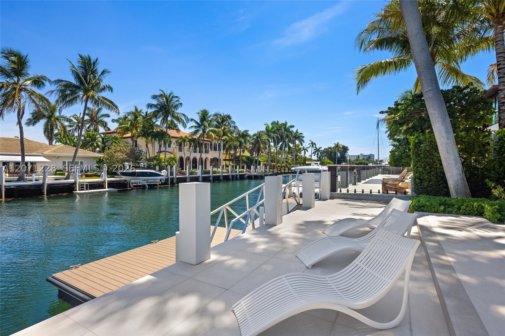 2519 Lucille Dr, Fort Lauderdale FL 33316