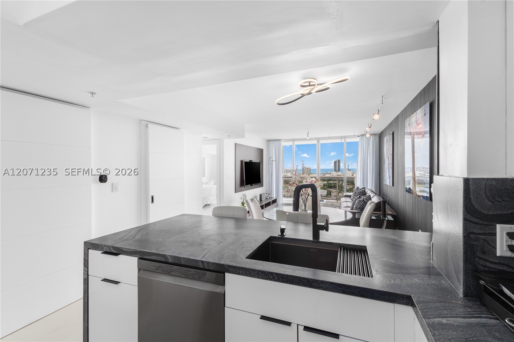 1800 Sunset Harbour Dr #2409, Miami Beach FL 33139
