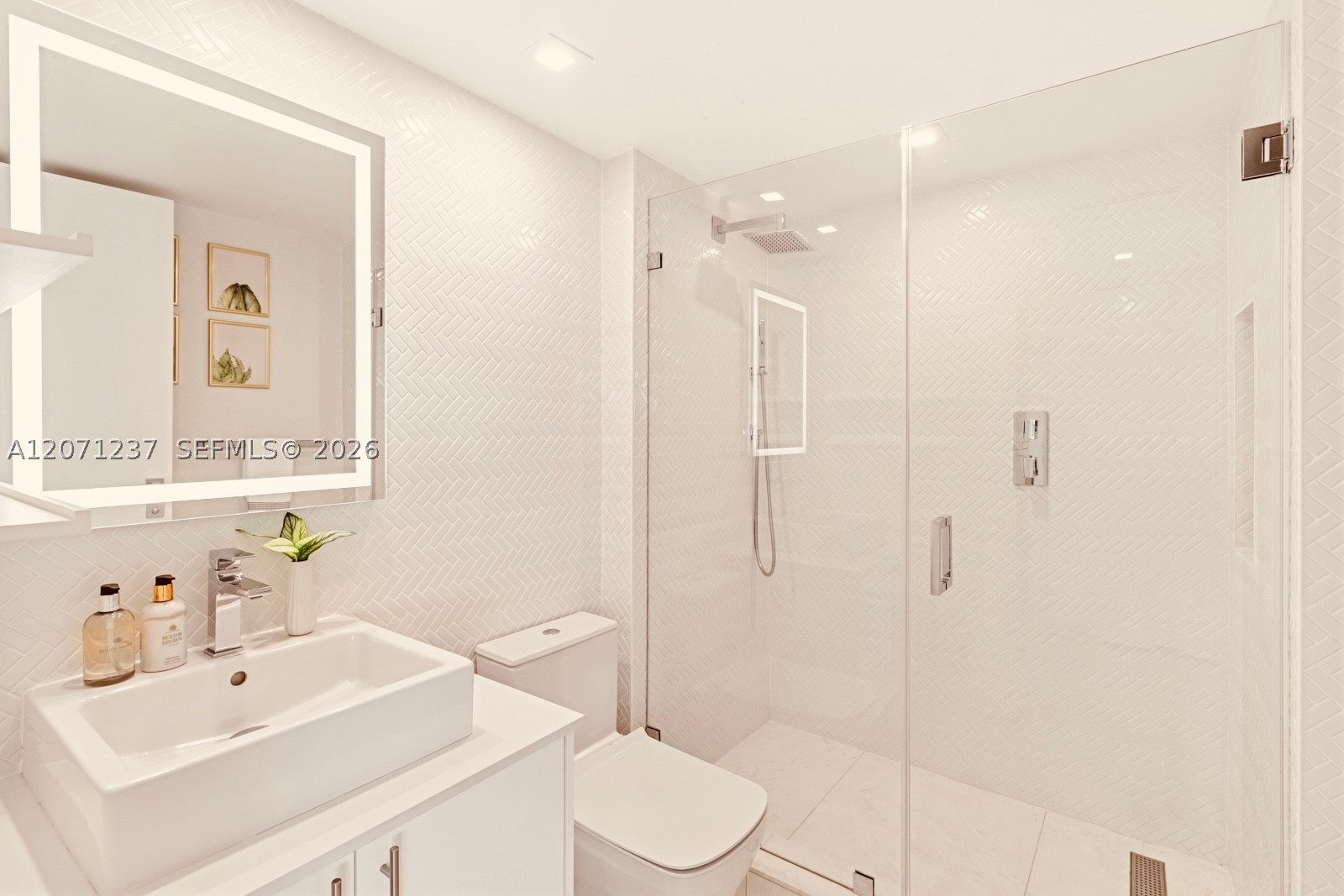 2127 Brickell Ave #1505, Miami FL 33129