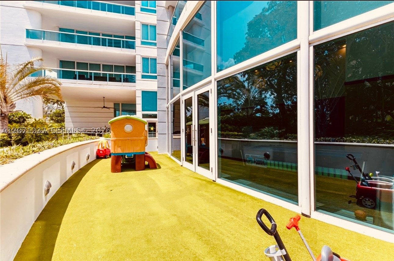 2127 Brickell Ave #1505, Miami FL 33129